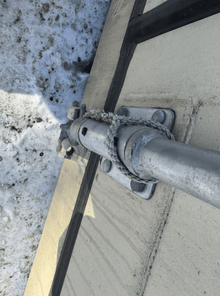 40 x 8 x 9.5 High Cube shipping/storage container - Image 4