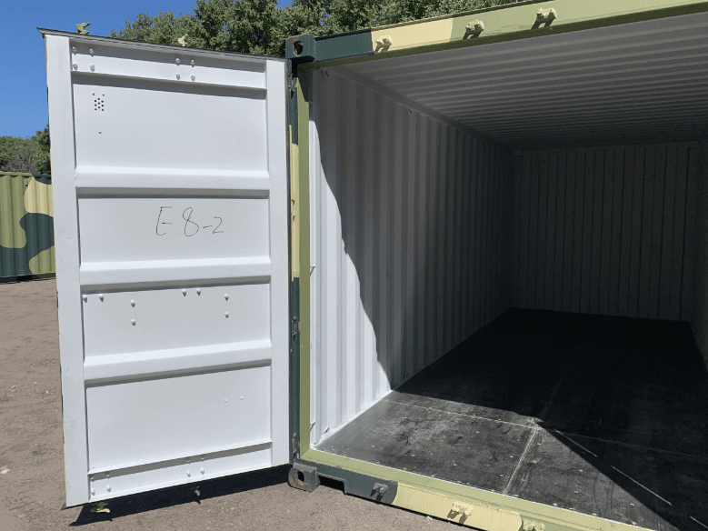 20 x 8 x 8.5 new camo shipping/storage container - Image 8