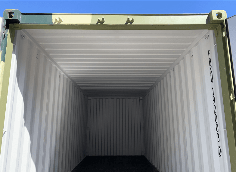 20 x 8 x 8.5 new camo shipping/storage container - Image 10